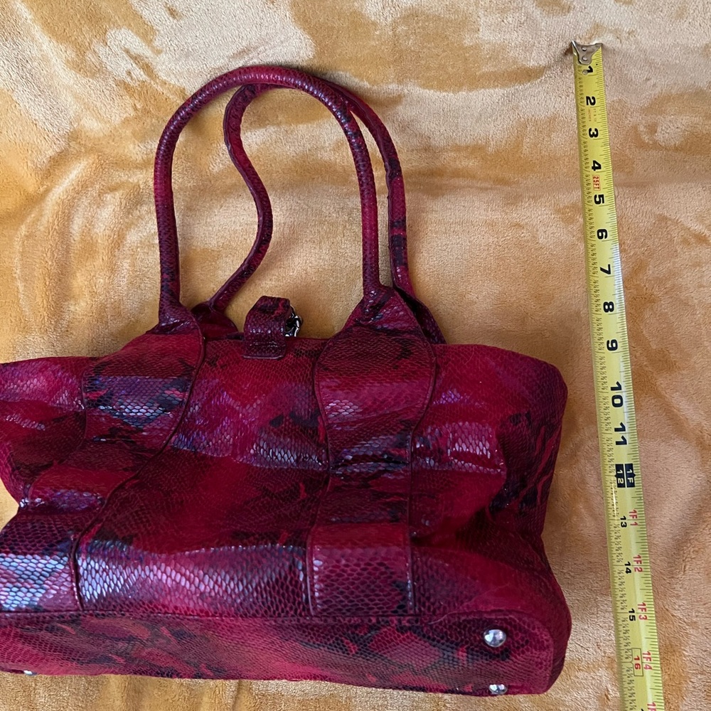 Red Handbag - Picture 3 of 7